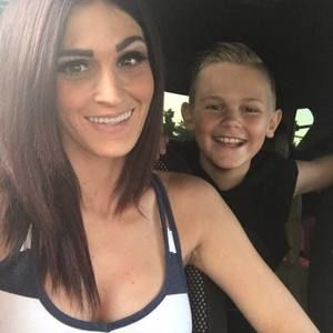 Meet your Posher, Nikki