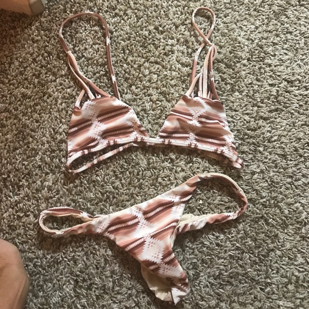 Acacia tribal top and axel bottom set