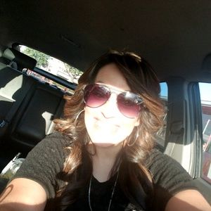 Meet your Posher, Alisa