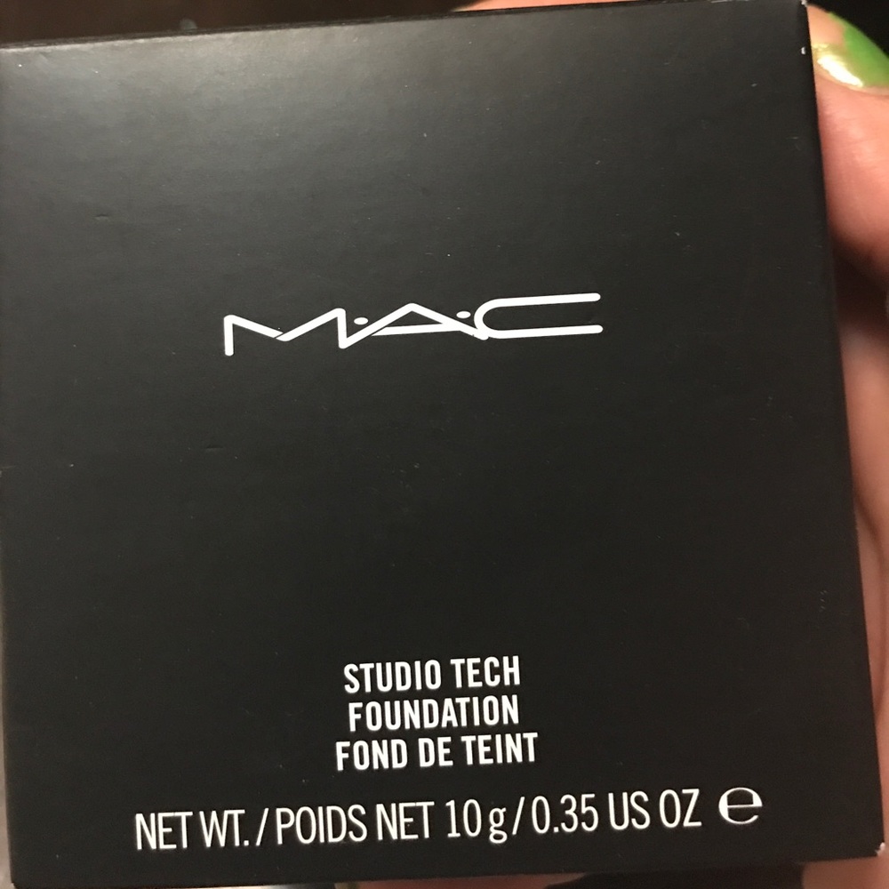 studio tech foundation NW44