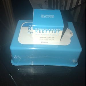 Bundle deal!! Eye cream and Eye cloths