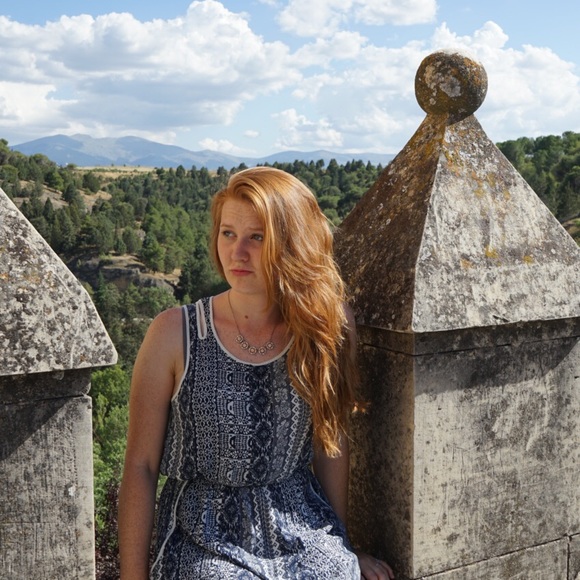 Meet your Posher, Anne marie - Picture 1 of 1
