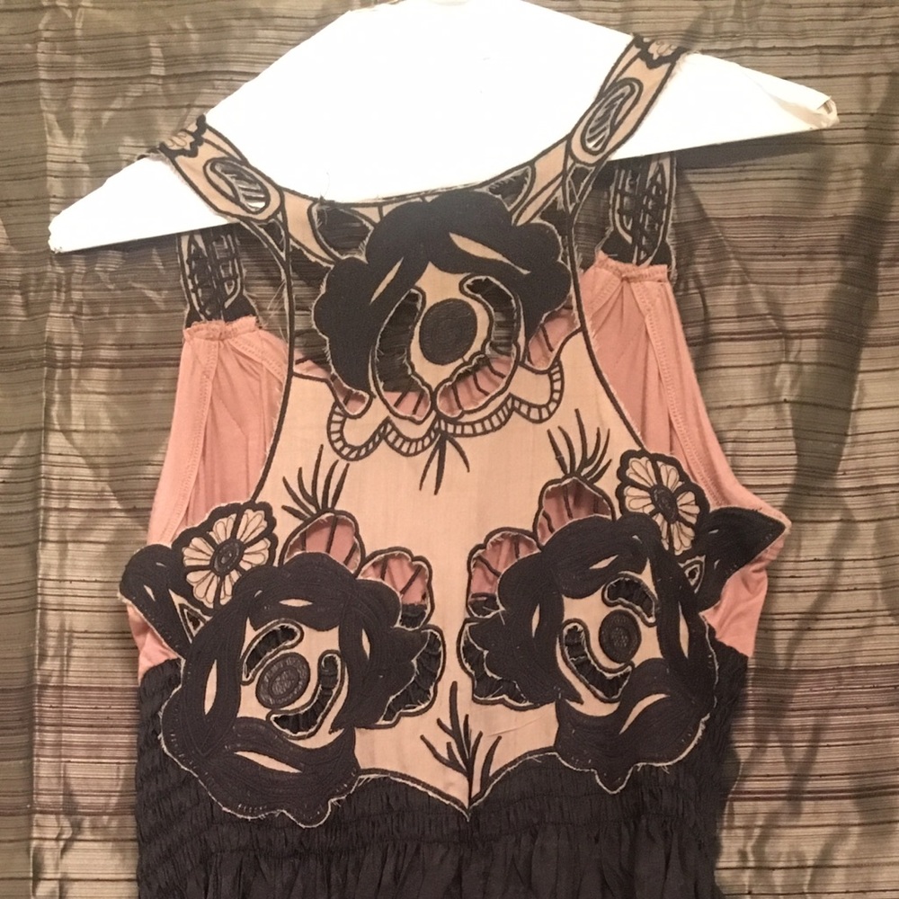 Cute dress - Picture 3 of 4