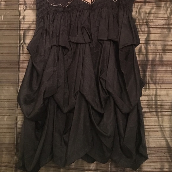 Cute dress - Picture 4 of 4