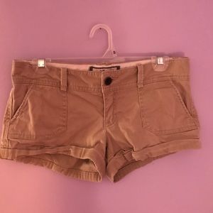 Abercrombie & Fitch tan khaki shorts