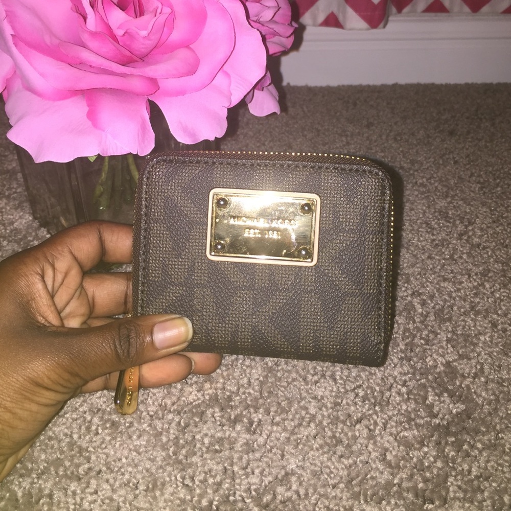 Michael Kors mini zip wallet