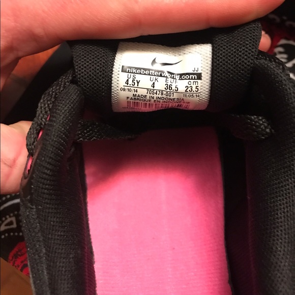 Women's Nike's - Picture 4 of 4