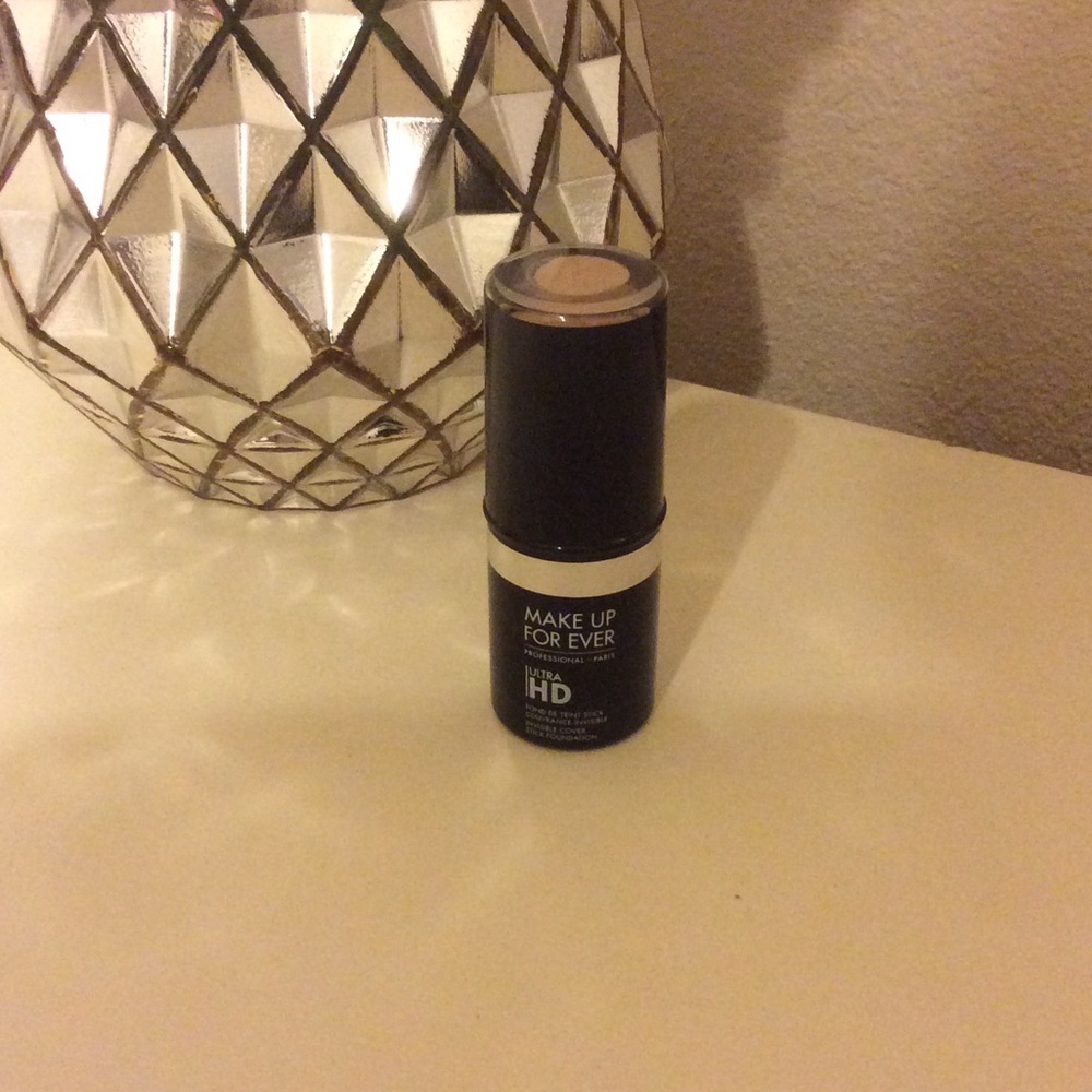 Makeup Forever HD Foundation Stick in 117