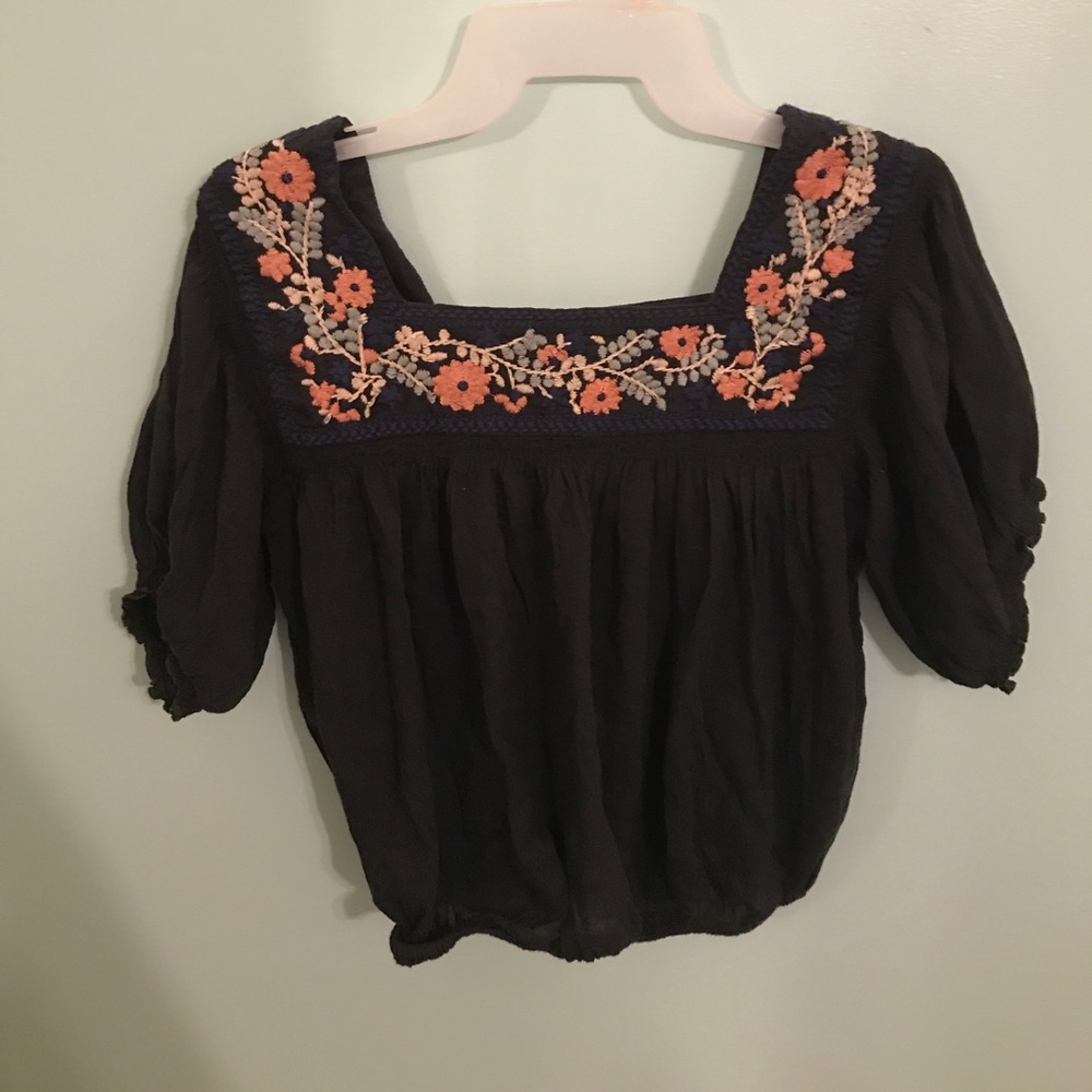 American Eagle crop tee