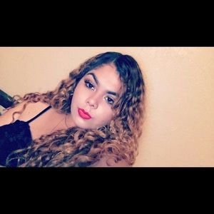 Meet your Posher, Alejandra