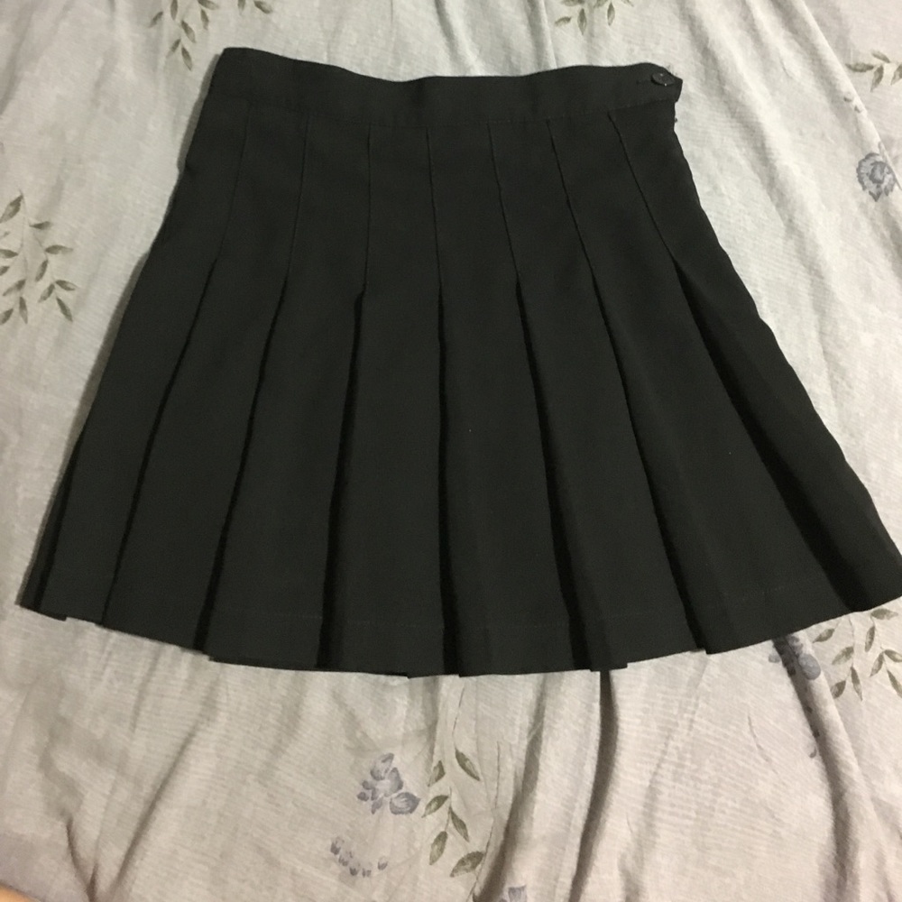 Black chiffon American Apparel tennis skirt DUPE