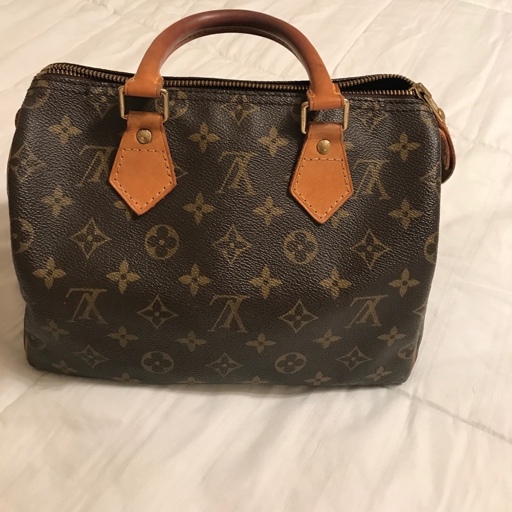 Louis Vuitton speedy 25 authentic