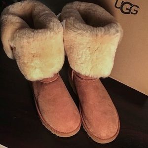 Ugg Bailey Button Triplet I