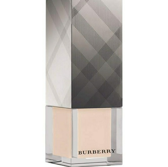 New authentic Burberry liquid base - Picture 2 of 3