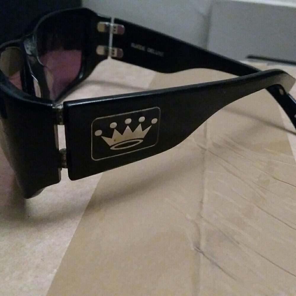Deluxe sunglasses