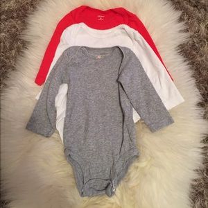 Solid color onesie set