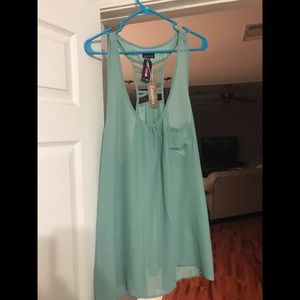 Zenobia plus size light green Flowy tank