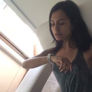 Meet your Posher, Iris