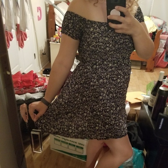 πLAST CHANCE Off the Shoulder Dress - Picture 3 of 3