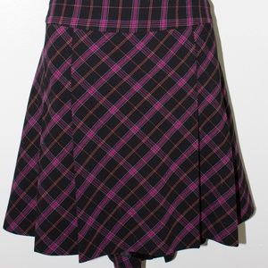 Apostrophe pink & black pleated skirt