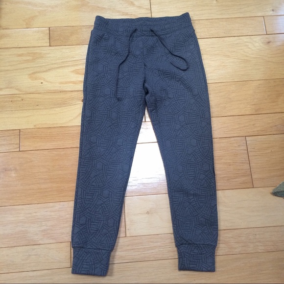 Fabletics sweatpants 🏋️♀️💦 - Picture 7 of 7