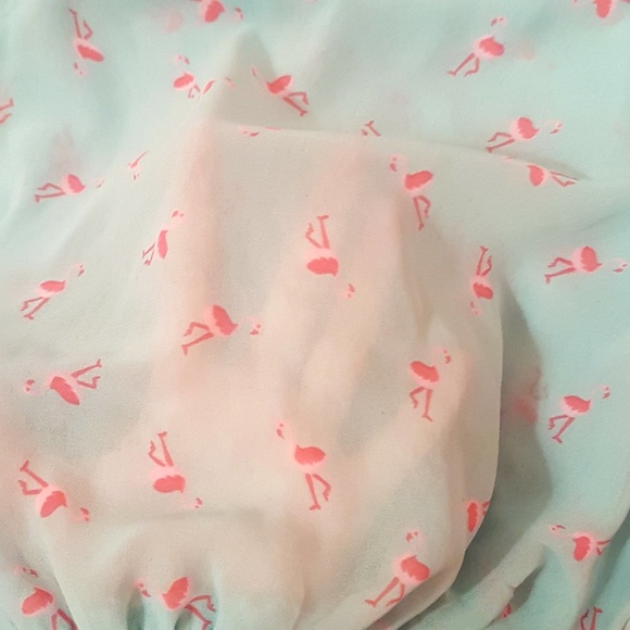 Light blue flamingo pattern top - Picture 3 of 4