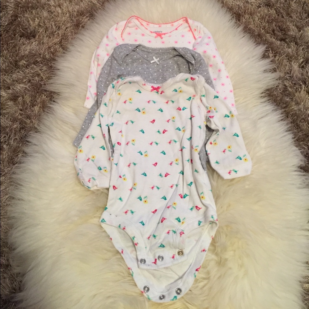 Set of onesies