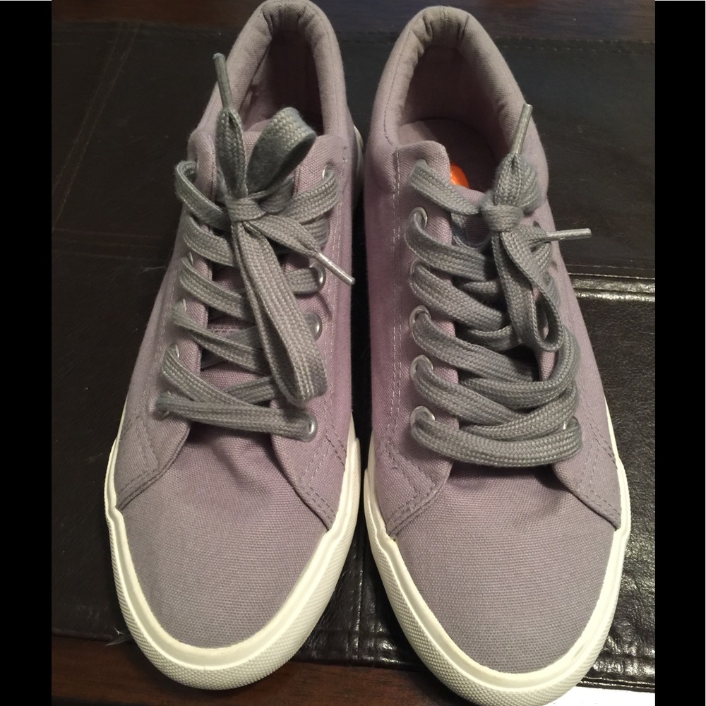 Rocket dogs women's size 8 tennies