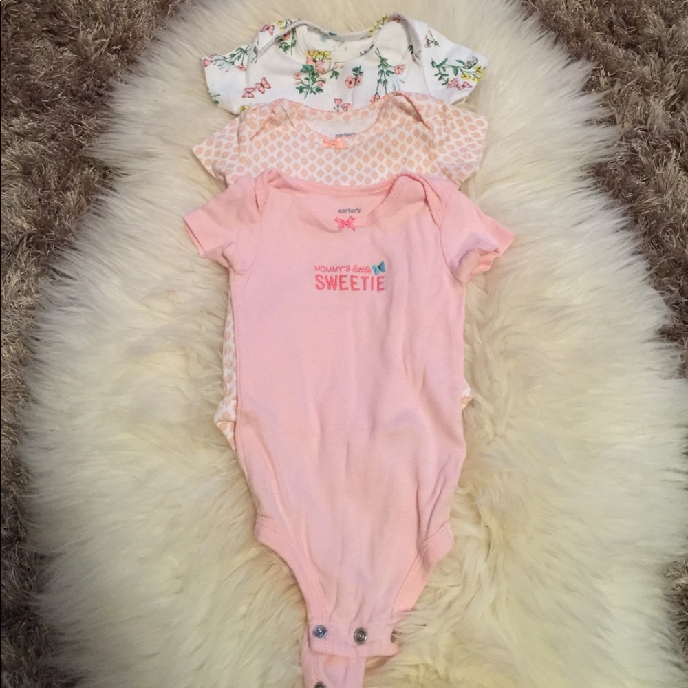 Set of onesies