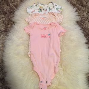 Set of onesies