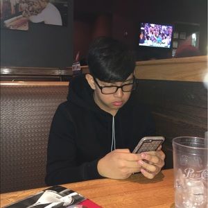 Meet your Posher, Christopher