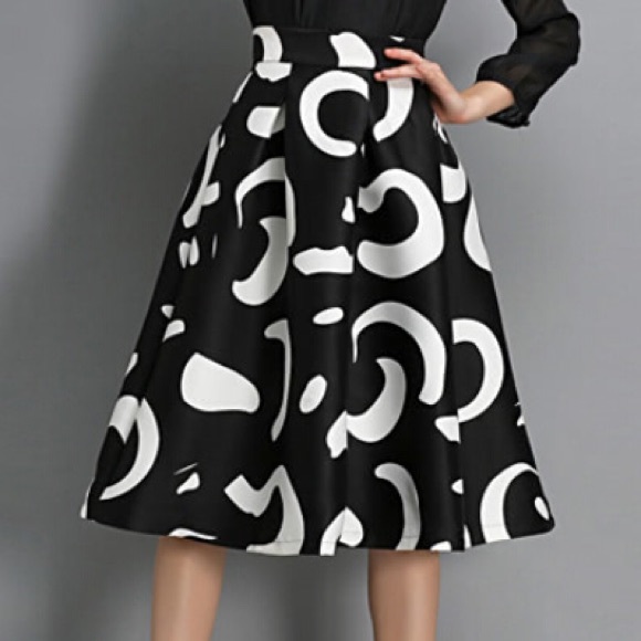 🆕💫💼High waist floral b & w thick winter skirt - Picture 6 of 7