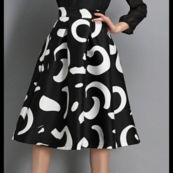 🆕💫💼High waist floral b & w thick winter skirt - Picture 3 of 7