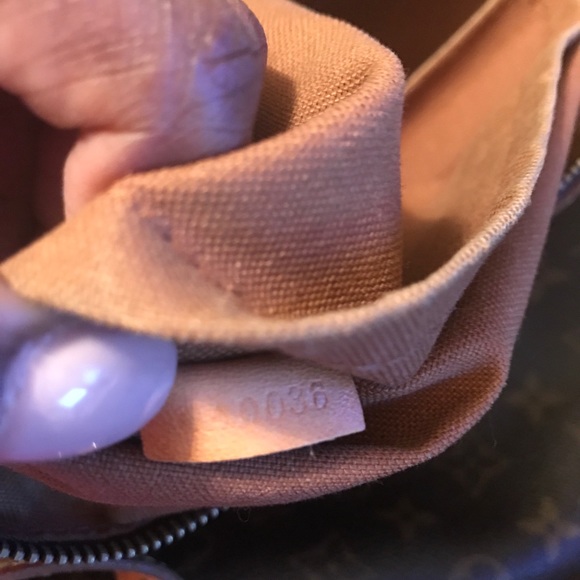 Louis Vuitton Tulum GM. Good condition - Picture 8 of 8