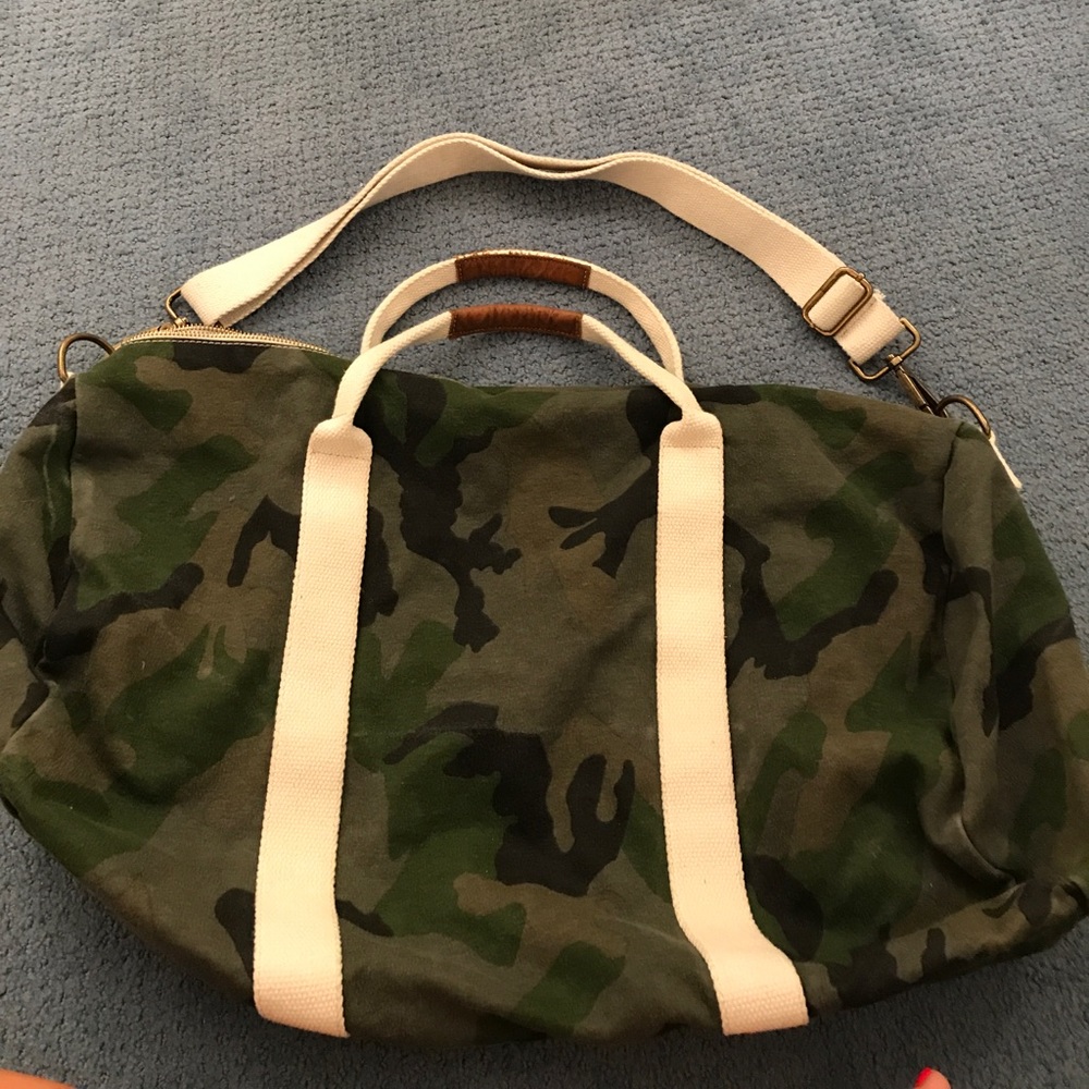 Camo brandy melville travel bag. WASHABLE.