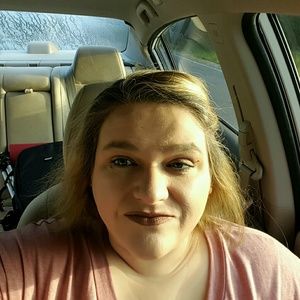 Meet your Posher, Ramona