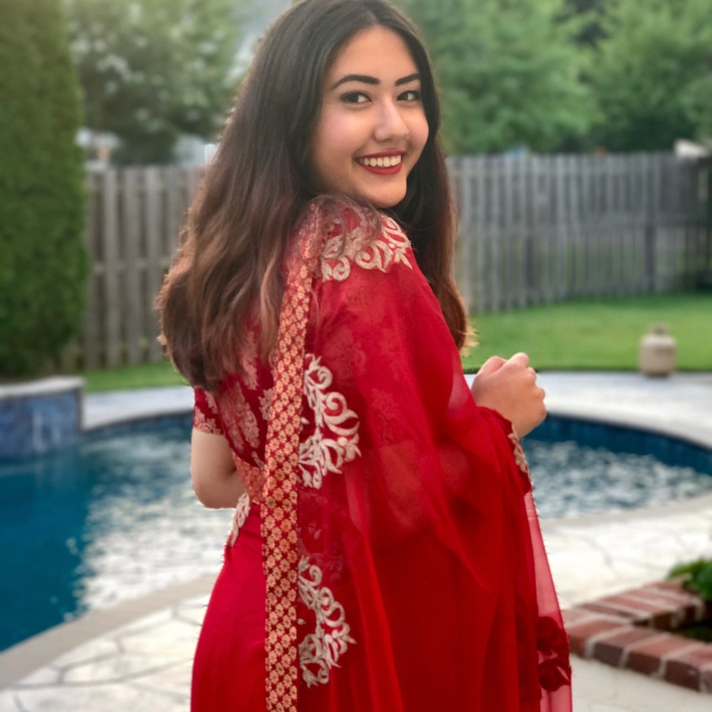 Meet your Posher, Ilsa