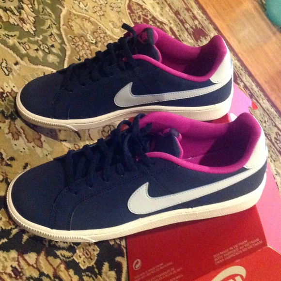 (SOLD )NIKE COURT ROYALE SHOES (Sz 6.5Y - Picture 7 of 8