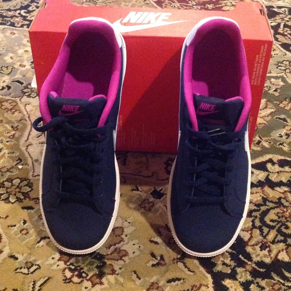 (SOLD )NIKE COURT ROYALE SHOES (Sz 6.5Y - Picture 6 of 8