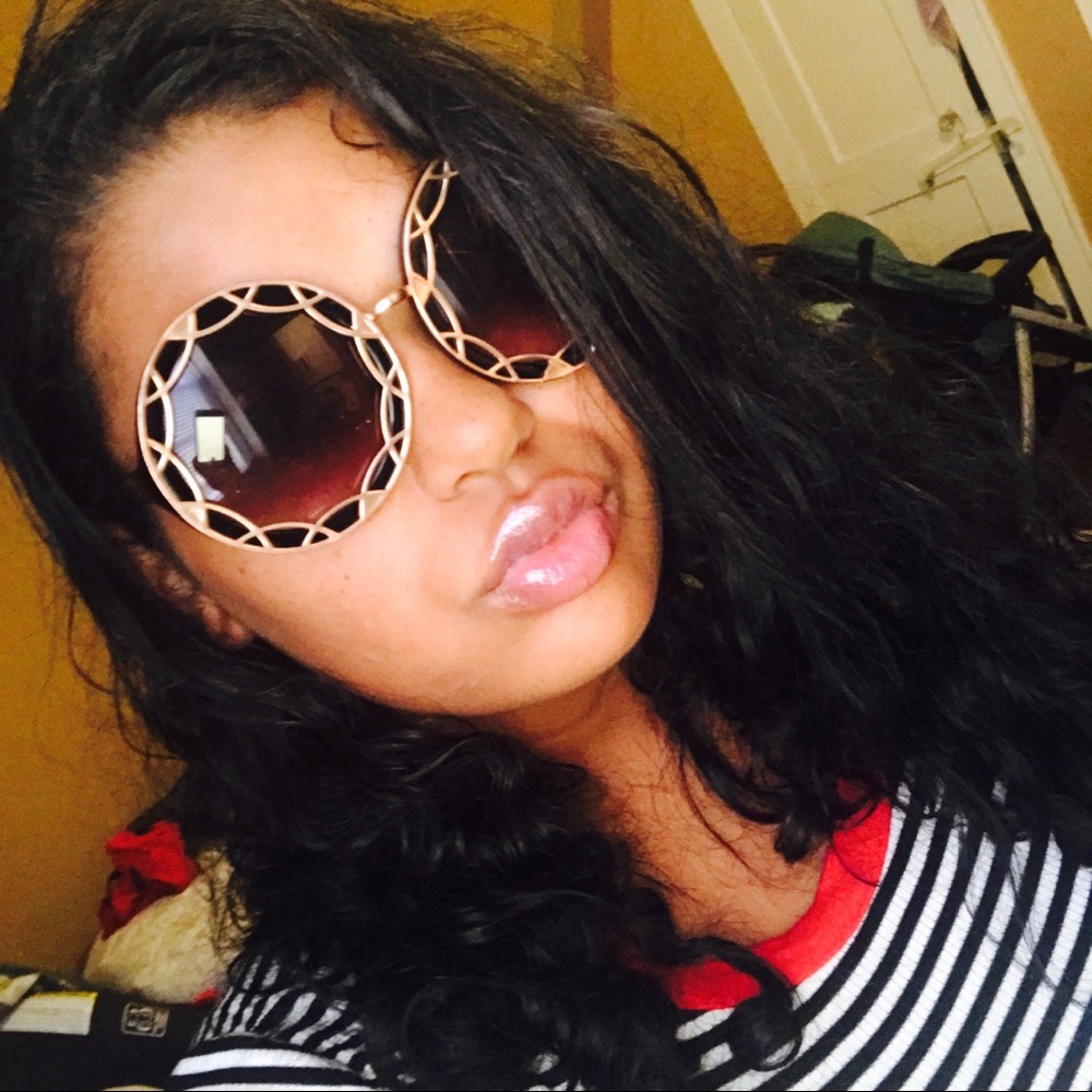 Circled Gold & Black Fashion sunglasses !