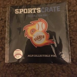Giants collection pin