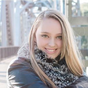 Meet your Posher, Whitney