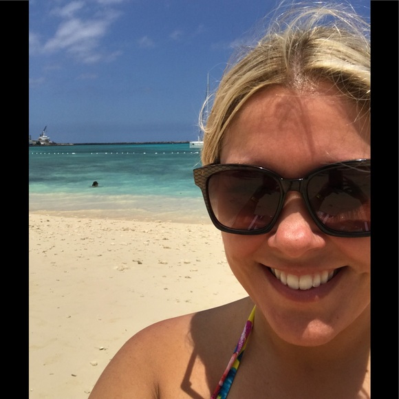 Meet your Posher, Amy - Picture 1 of 1