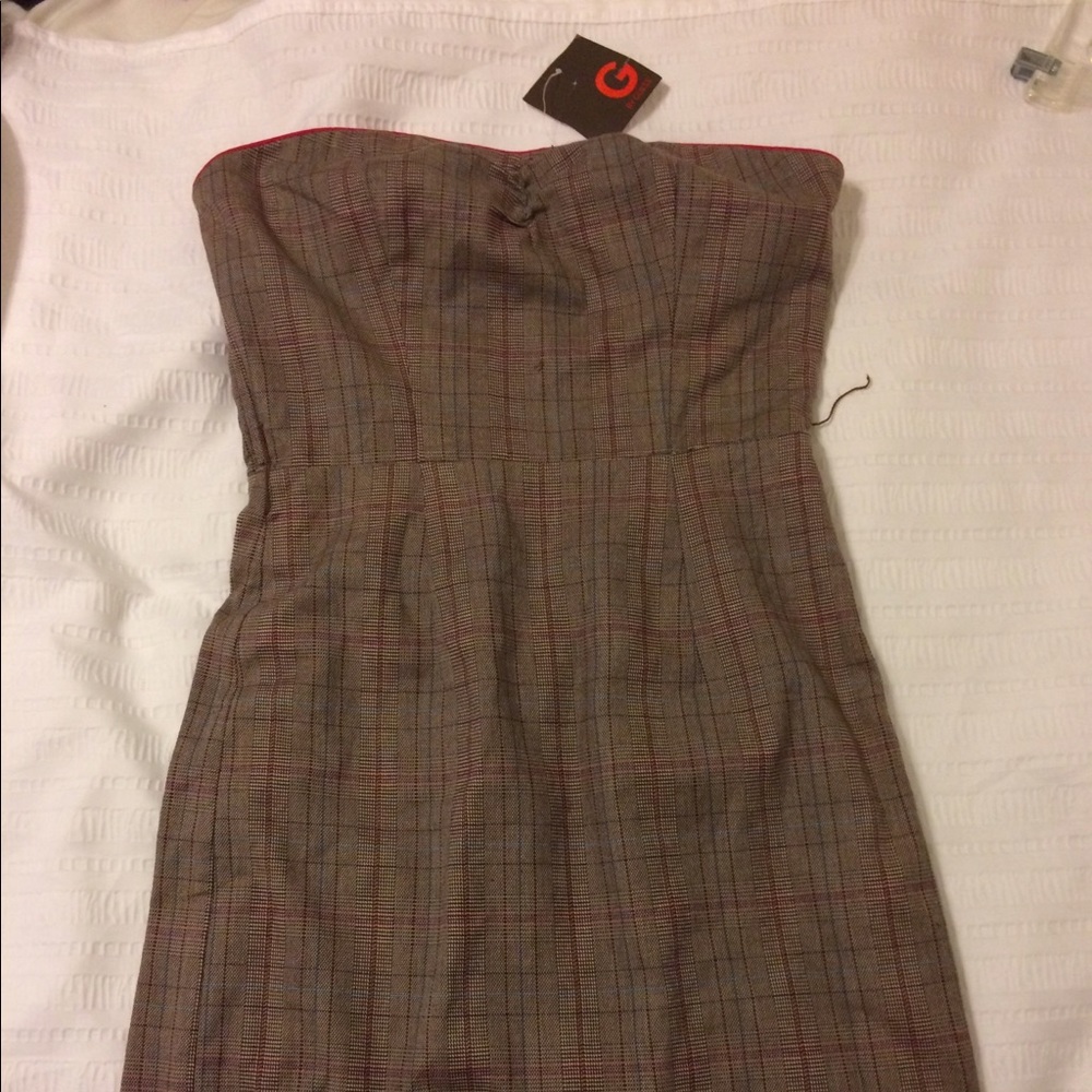 NWT Guess plaid form fitting dress!