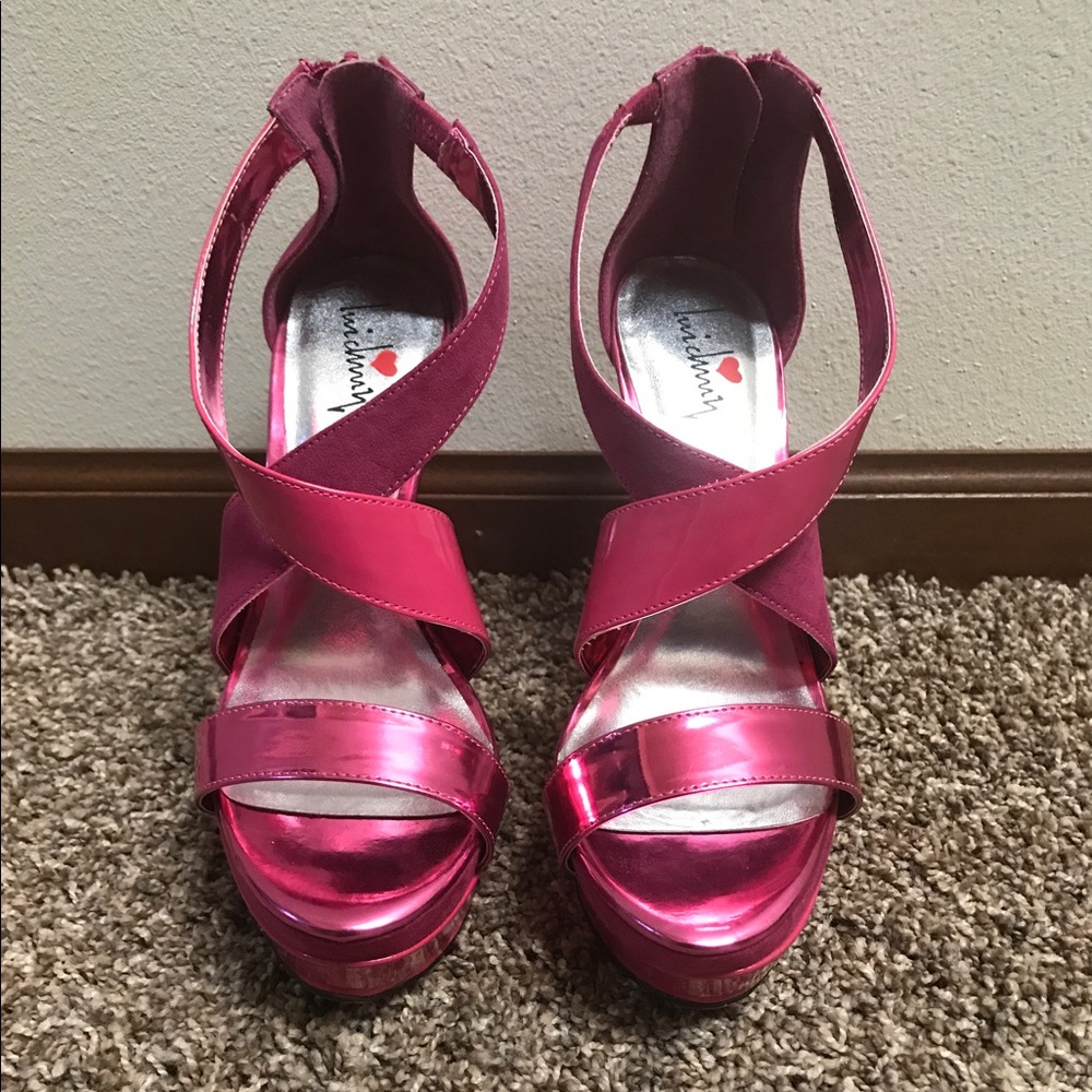 Platform metallic sandals