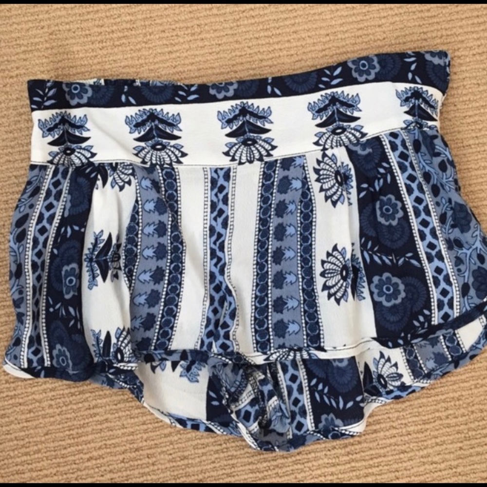Flynn Skye tropical shorts ***RARE***