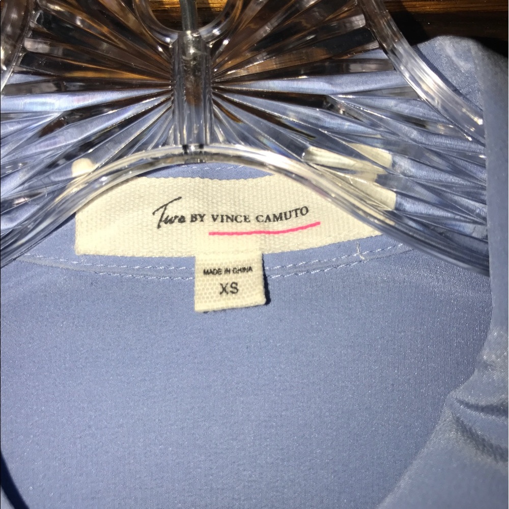 Lot of two women's button ups - Vince Camuto - Picture 5 of 6