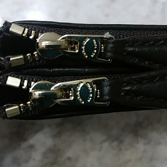 Coach - Picture 4 of 6