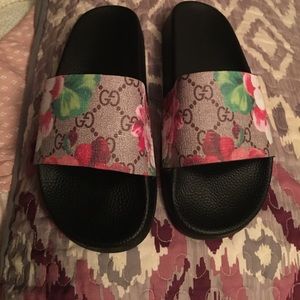 Gucci sliders