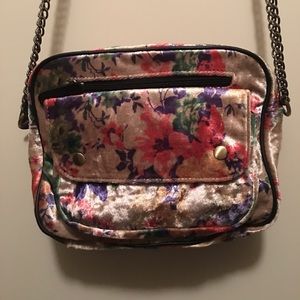 Kimchee Blue UO Floral Crossbody w Chain